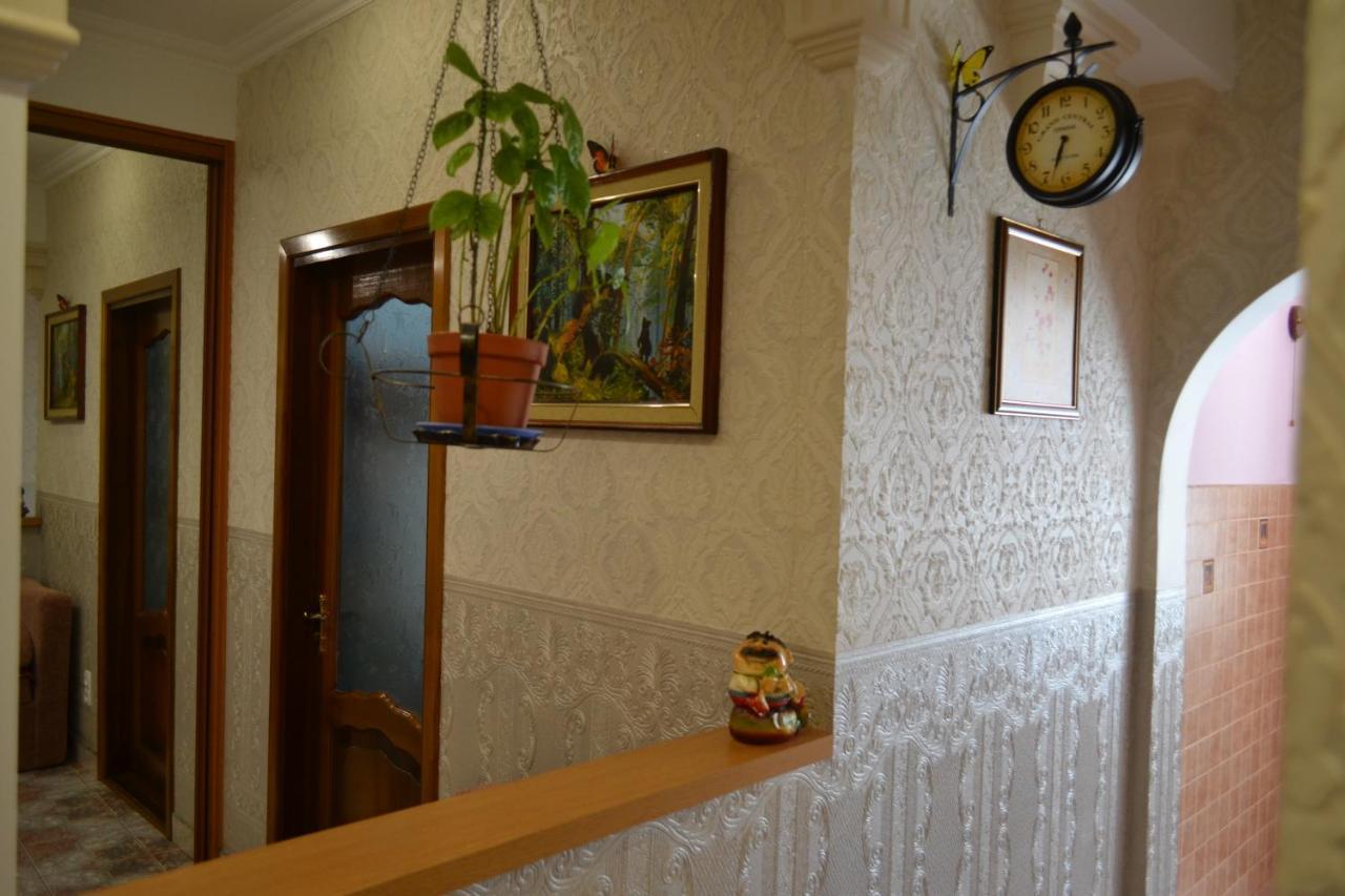 Executive Suite In The Centre Ternopil Exterior photo